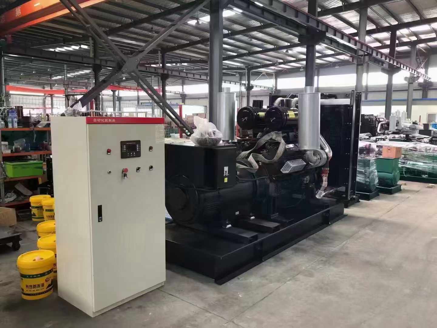 托克托柴油发电机运行时的噪音和振动水平如何？