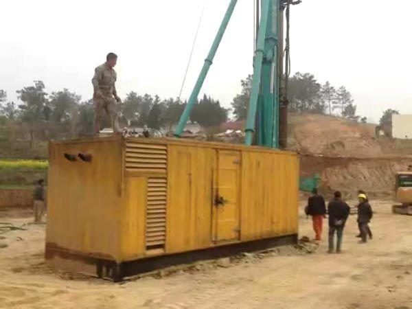 托克托如何判断水冷式机油散热器密封件是否需要更换?